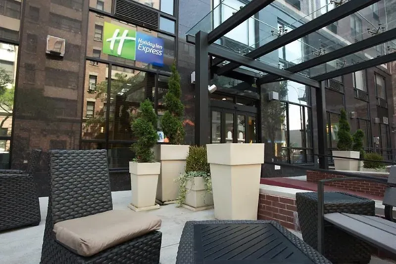 Holiday Inn Express Manhattan Midtown West by IHG